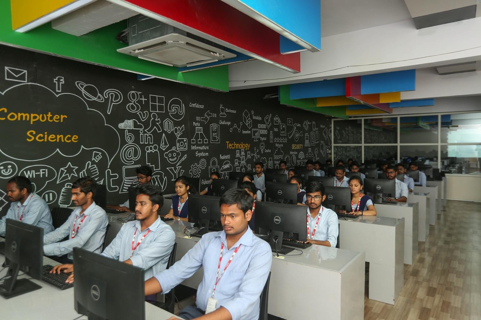 Godavari Global University Labs photo 12